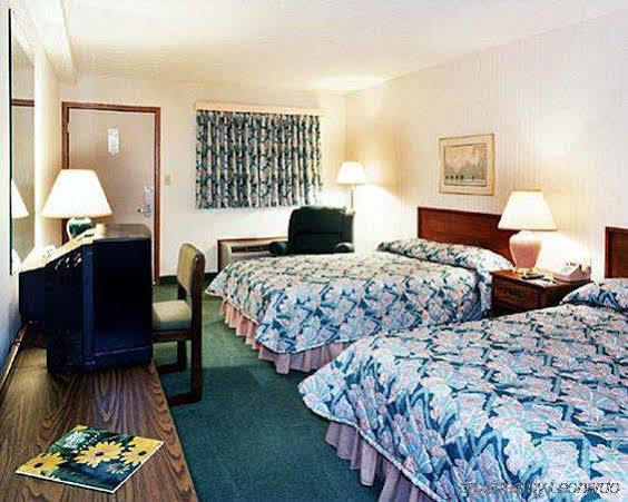 Continent Inn Колумбус Екстер'єр фото
